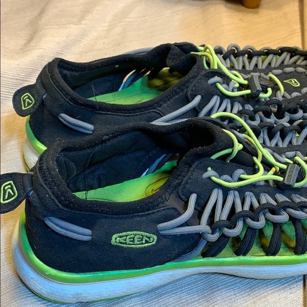 Keen uneek woven sandals preloved light comfort